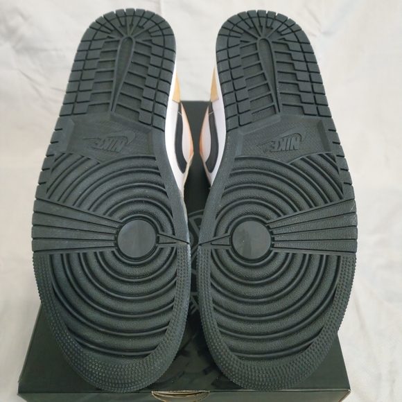 New Air Jordan 1 Low SE Black/Sundial-Magic Ember - Picture 8 of 9